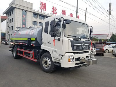 东风天锦   12-15吨   洒水车