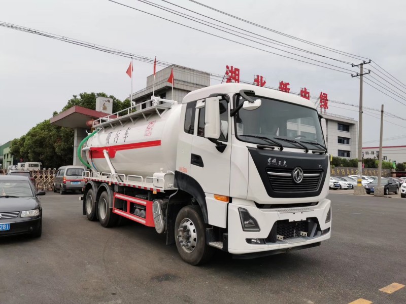 东风天龙   16-18方   吸污车