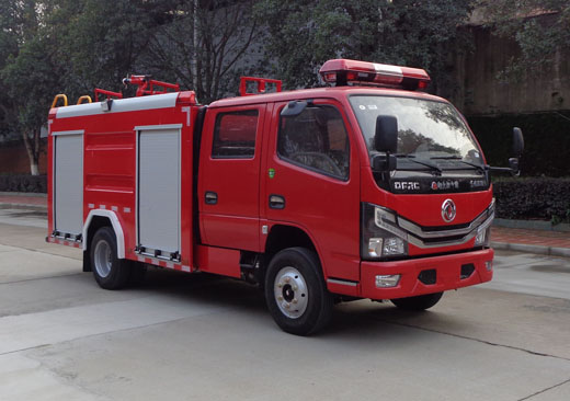东风3吨水罐消防车